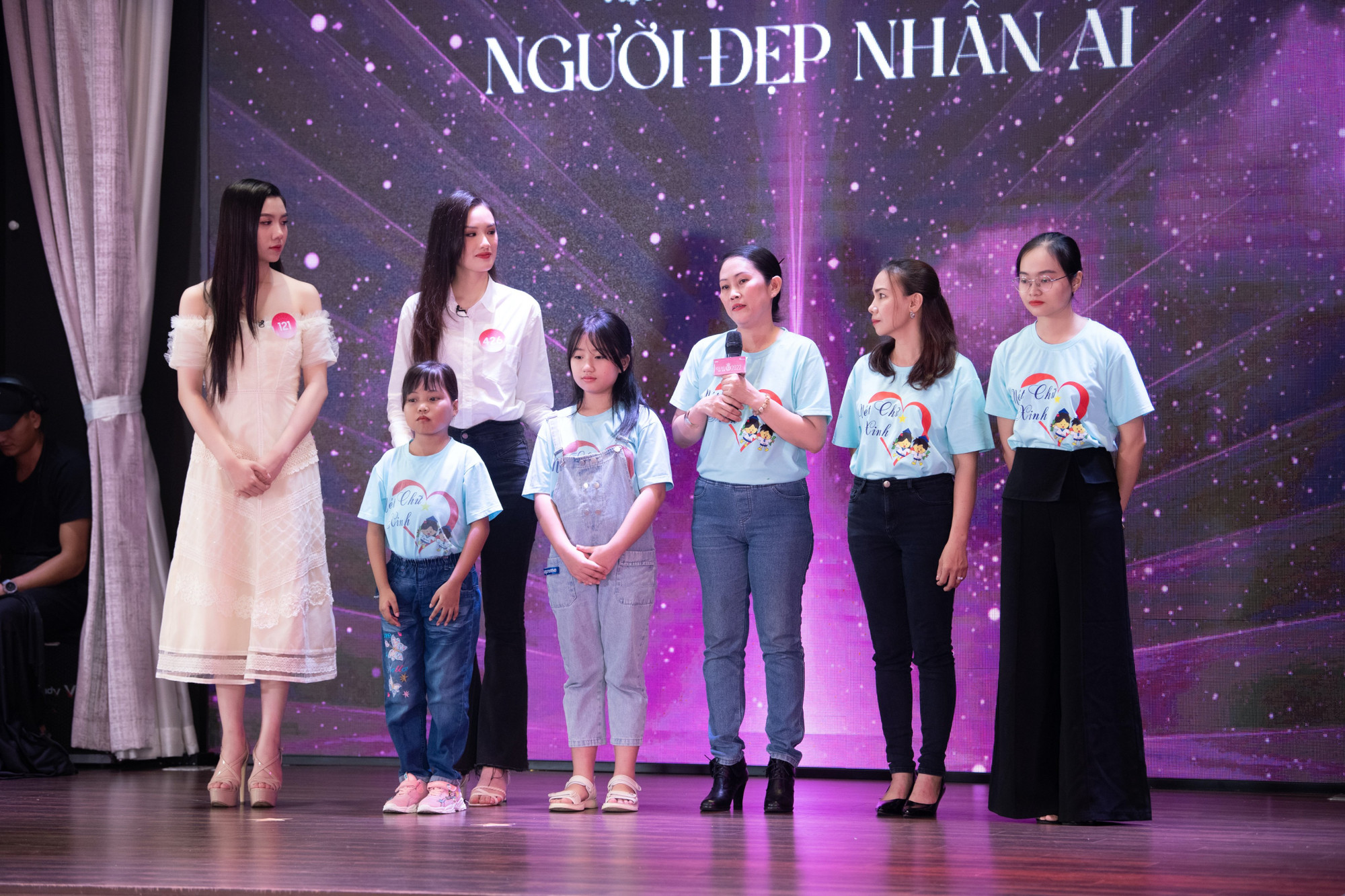 Thí sinh Hoa hậu Việt Nam trên hành trình nhân ái. Ảnh: BTC. Thí sinh Hoa hậu Việt Nam trên hành trình nhân ái. Ảnh: BTC.