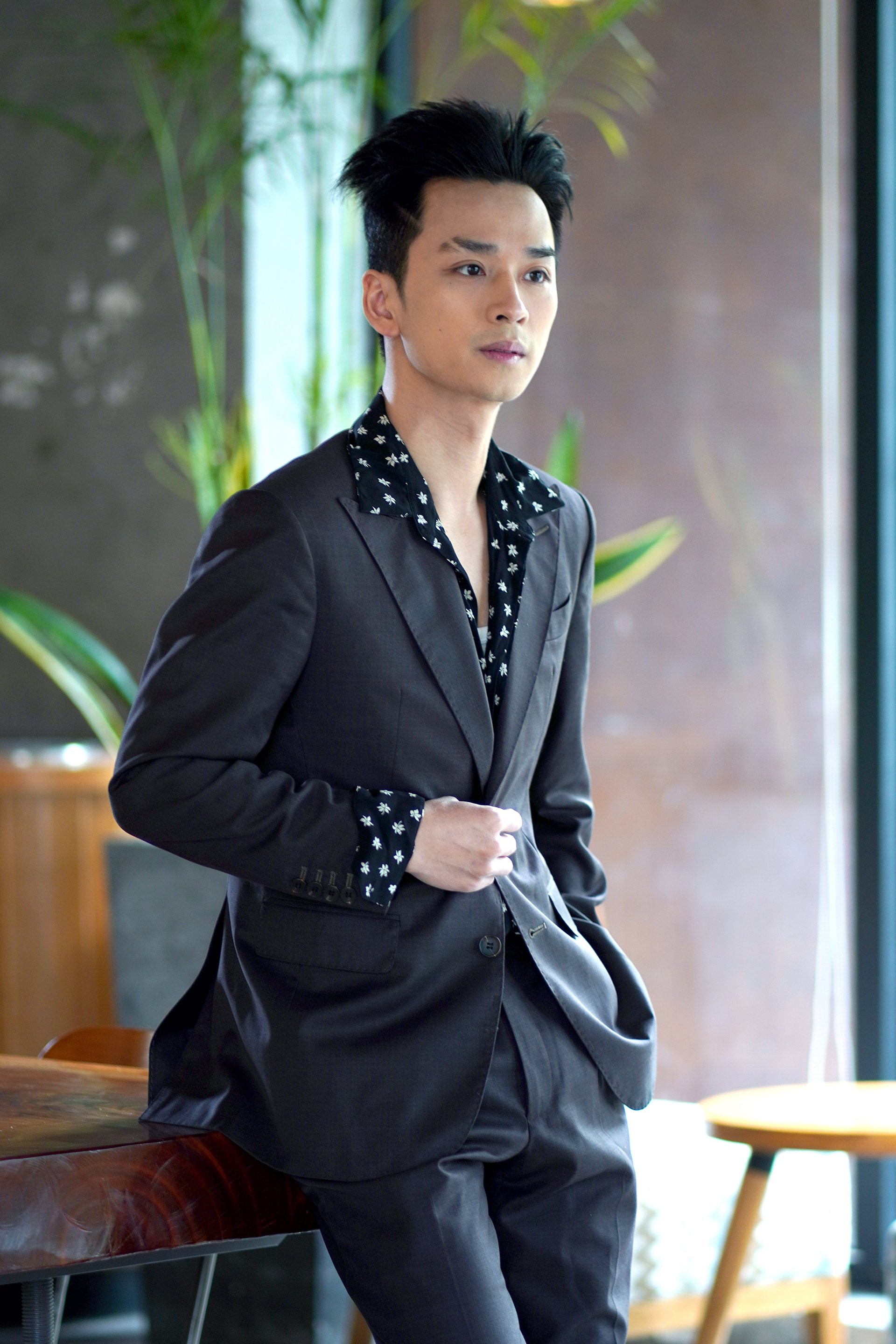 Trần Nghĩa vào vai Long trong Đảo độc đắc. Ảnh: Trọng Quân. Trần Nghĩa vào vai Long trong Đảo độc đắc. Ảnh: Trọng Quân.