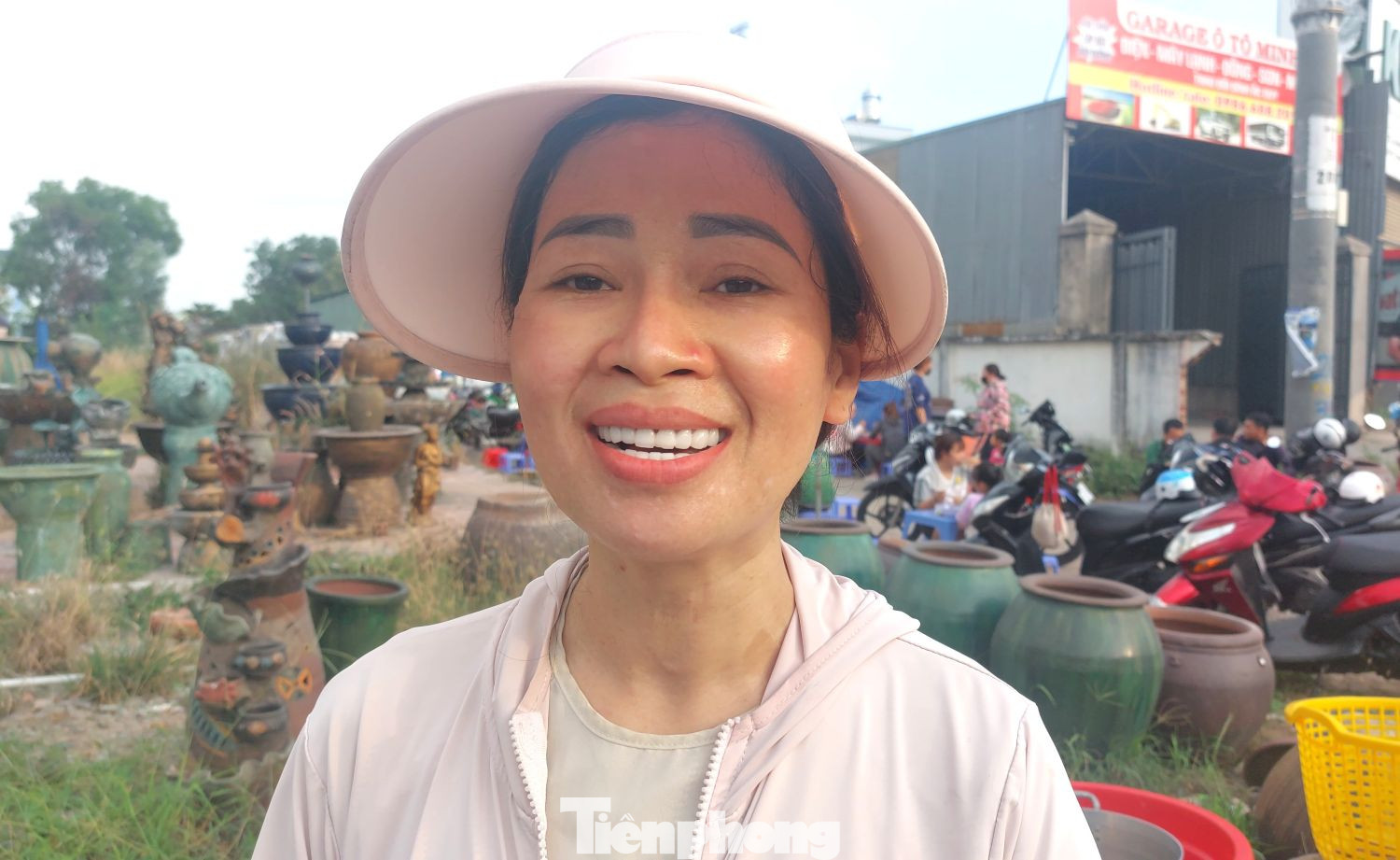 Chị Lê Nguyễn Thị Phương Thảo, chủ quán ăn chia sẻ về việc hỗ trợ người lao động có hoàn cảnh khó khăn