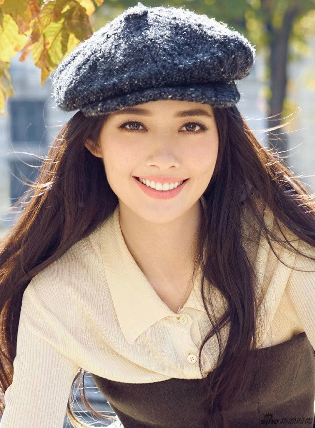 Quách Bích Đình được ủng hộ khi quay trở lại với nghệ thuật. Quách Bích Đình được ủng hộ khi quay trở lại với nghệ thuật.