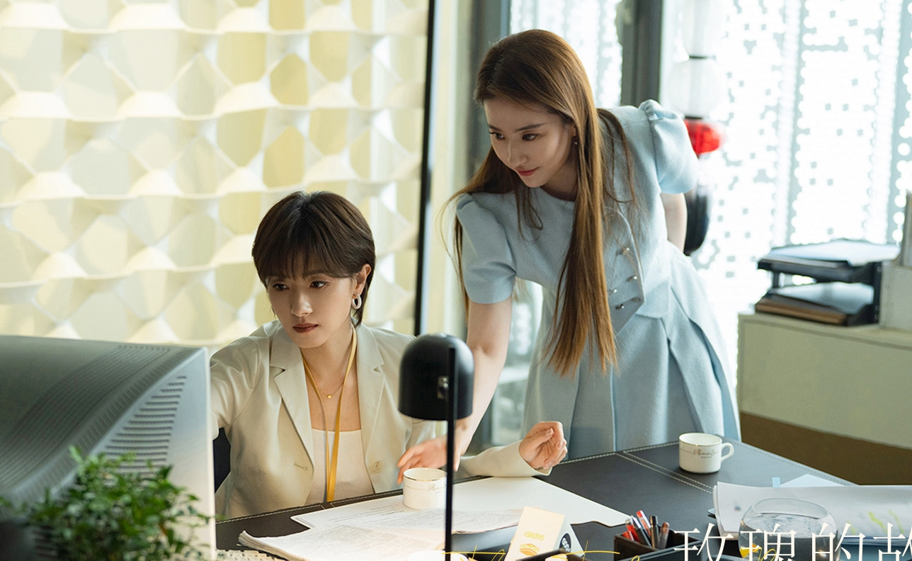 Hoàng Diệc Mai hành động kệch cỡm, kênh kiệu vẫn được ủng hộ vì cô là nữ chính.