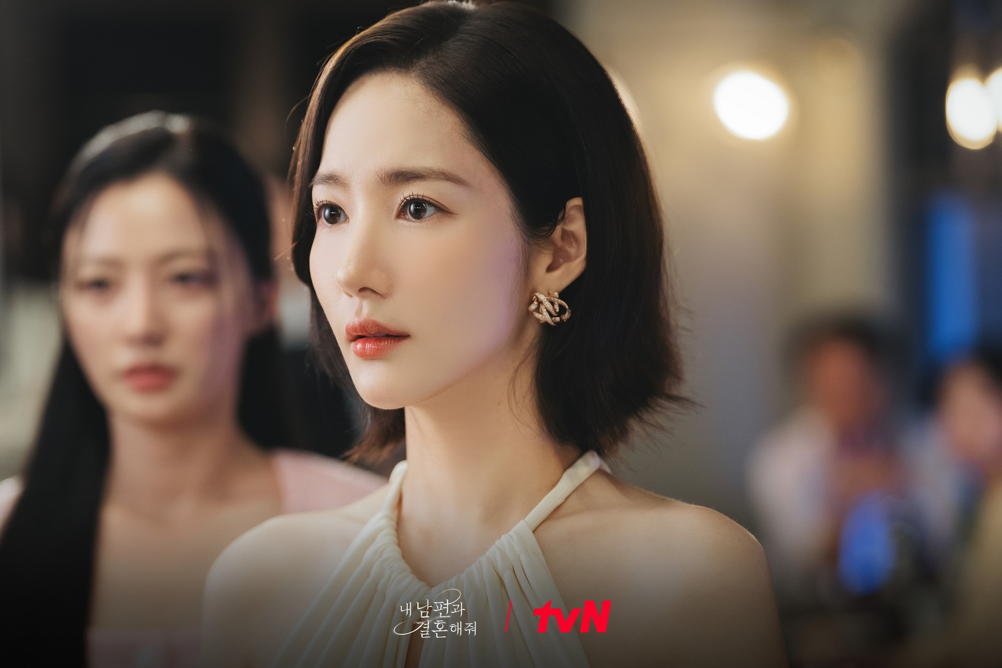 Để chuẩn bị cho vai nữ chính bị ung thư trong phim, Park Min Young đã giảm tới 10 kg, chỉ còn 37 kg. Để chuẩn bị cho vai nữ chính bị ung thư trong phim, Park Min Young đã giảm tới 10 kg, chỉ còn 37 kg.