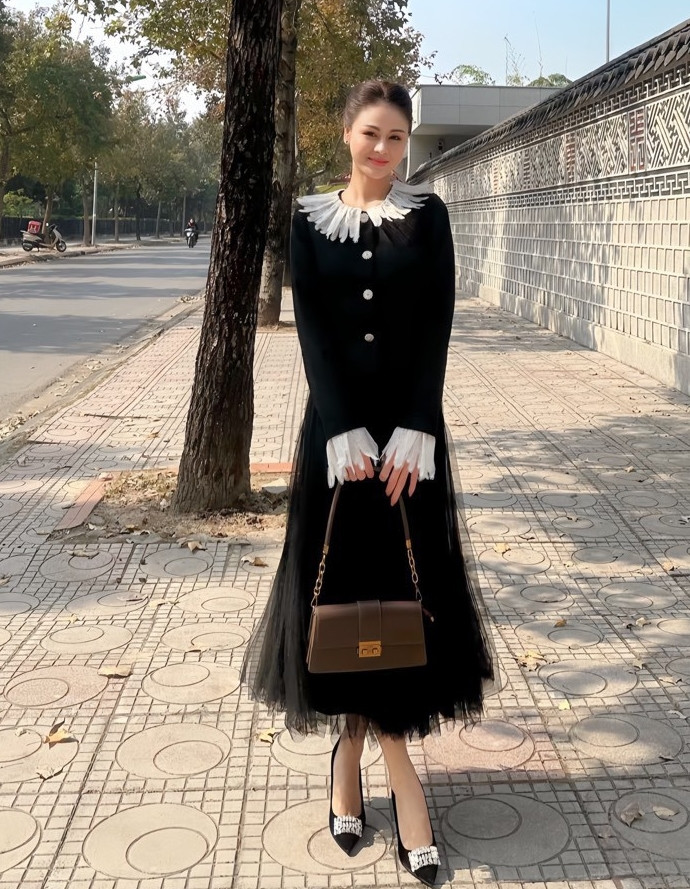 Phong cách thời trang của Ngân Hà kém sắc so với &quot;tiểu tam&quot; An Nhiên.