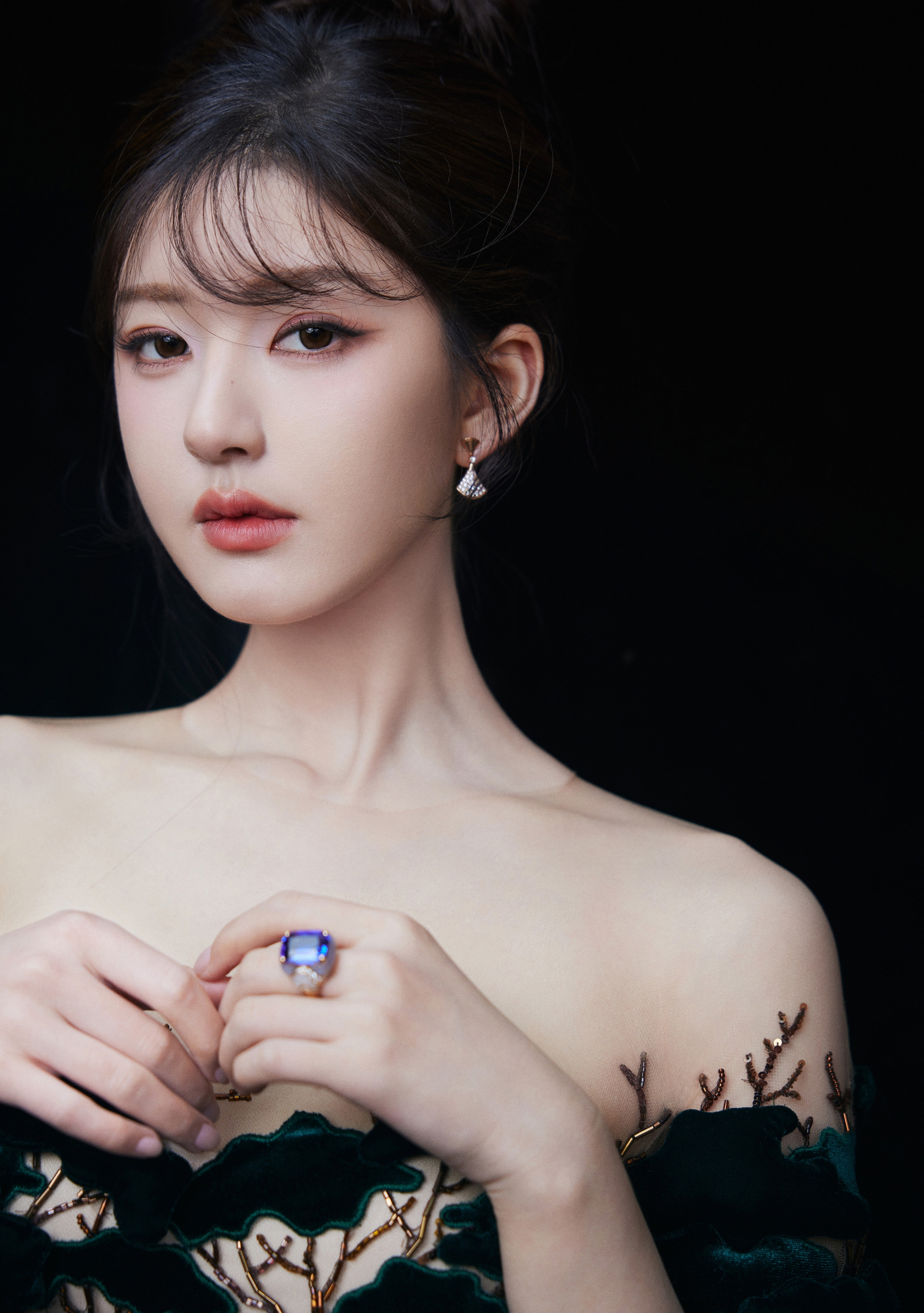 Triệu Lộ Tư là con gái cưng của nhà sản xuất Tencent Video.