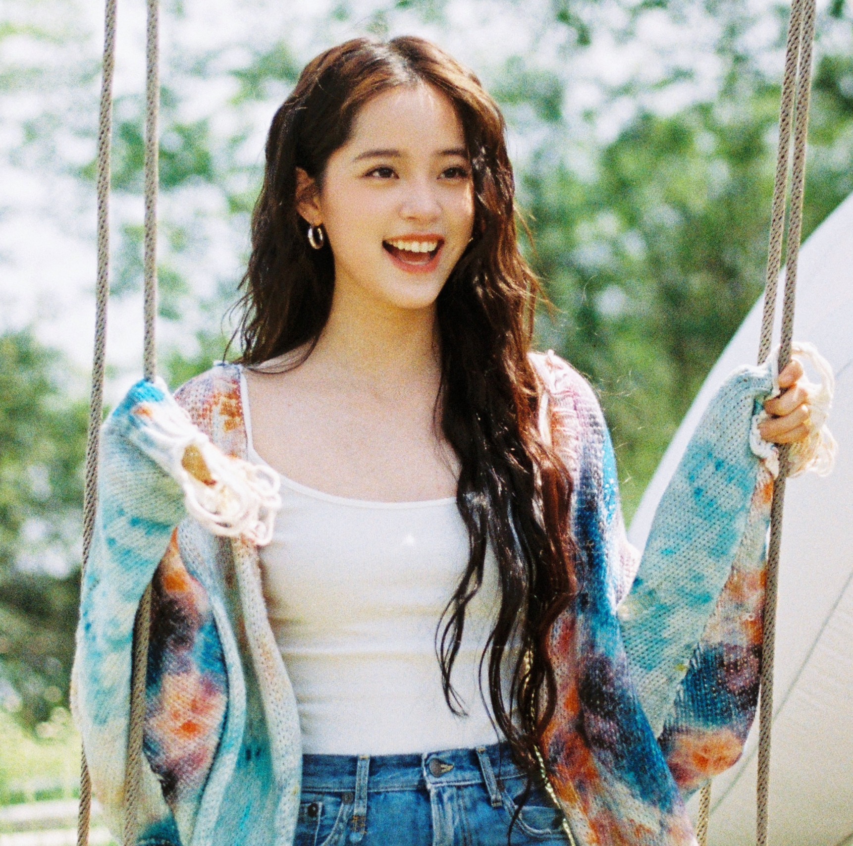 Âu Dương Na Na yêu nhanh hẹn hò nhiều. Âu Dương Na Na yêu nhanh hẹn hò nhiều.