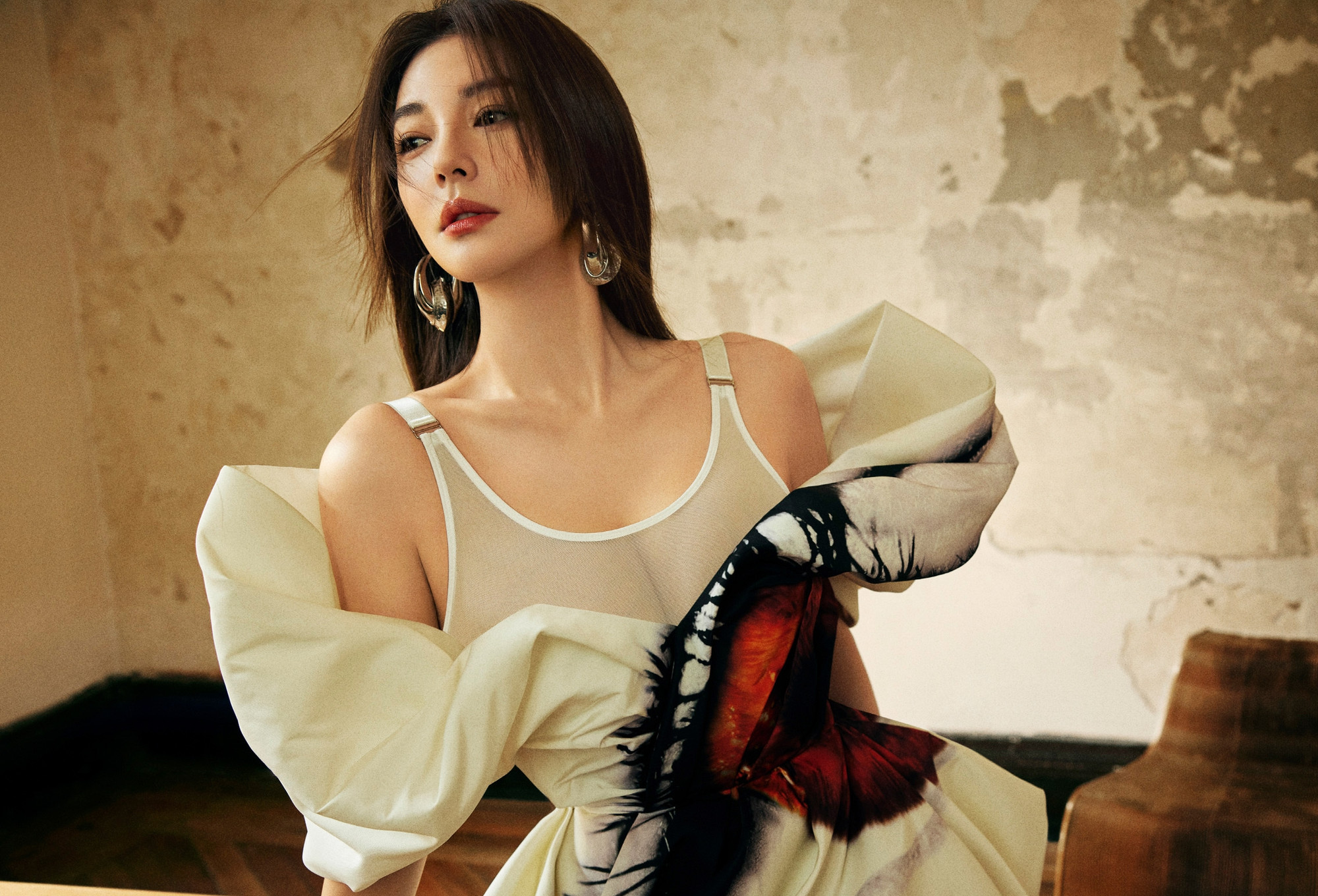 Trương Vũ Kỳ có vóc dáng nóng bỏng, đẹp tựa Song Hye Kyo. Trương Vũ Kỳ có vóc dáng nóng bỏng, đẹp tựa Song Hye Kyo.