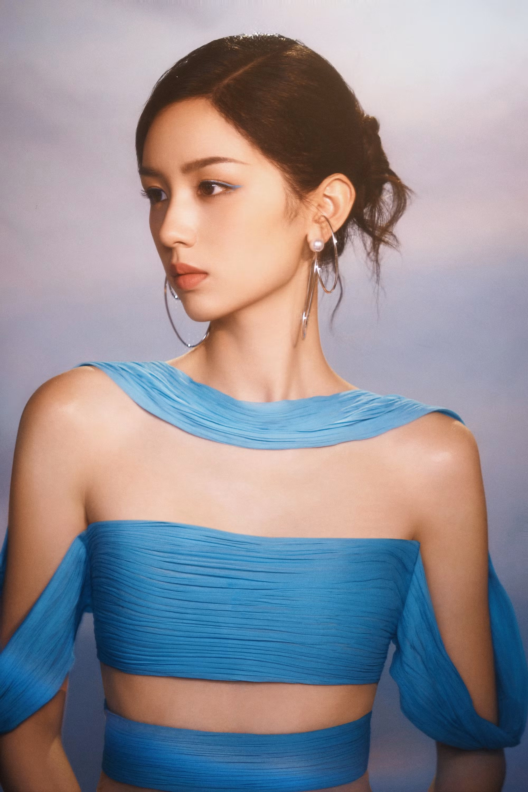 Châu Dã mặc trang phục từ BST Ready-to-Wear mùa xuân 2024 của NTK Công Trí.