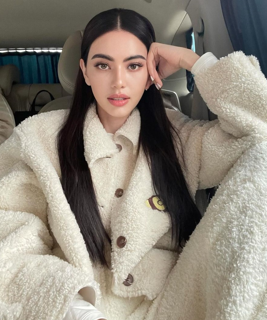 Mai Davika thể hiện rõ tình yêu với Trung Quốc nhằm lấy lòng khán giả Trung. Mai Davika thể hiện rõ tình yêu với Trung Quốc nhằm lấy lòng khán giả Trung.