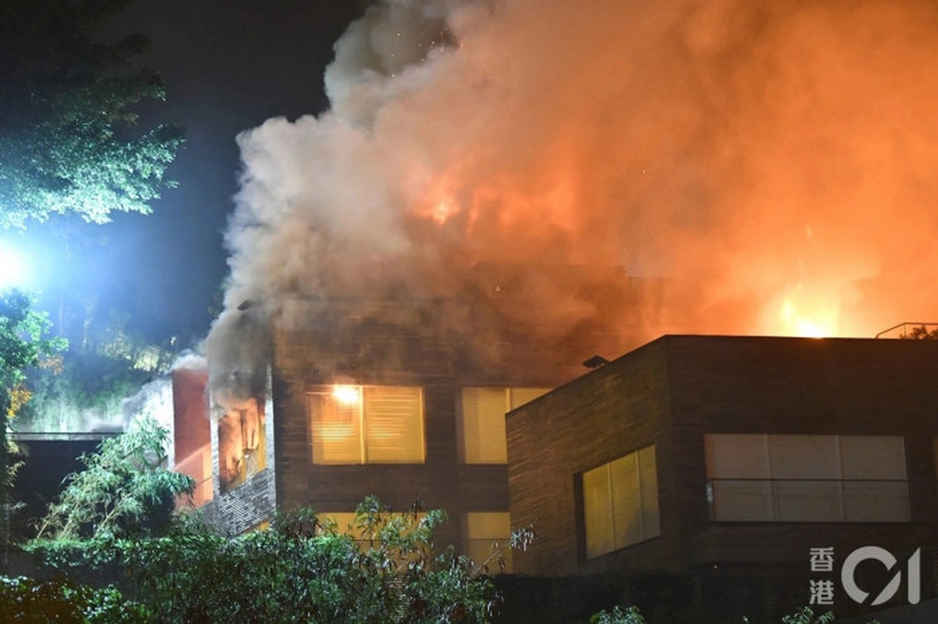 Lâm Thanh Hà được chồng tặng biệt thự đắt giá nhân dịp bà tròn 60 tuổi và kỷ niệm 20 năm hôn nhân. Lâm Thanh Hà được chồng tặng biệt thự đắt giá nhân dịp bà tròn 60 tuổi và kỷ niệm 20 năm hôn nhân.