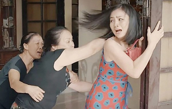 Một thời gian, mẹ chồng lên phim toàn là những vai cay nghiệt, hà khắc. Một thời gian, mẹ chồng lên phim toàn là những vai cay nghiệt, hà khắc.
