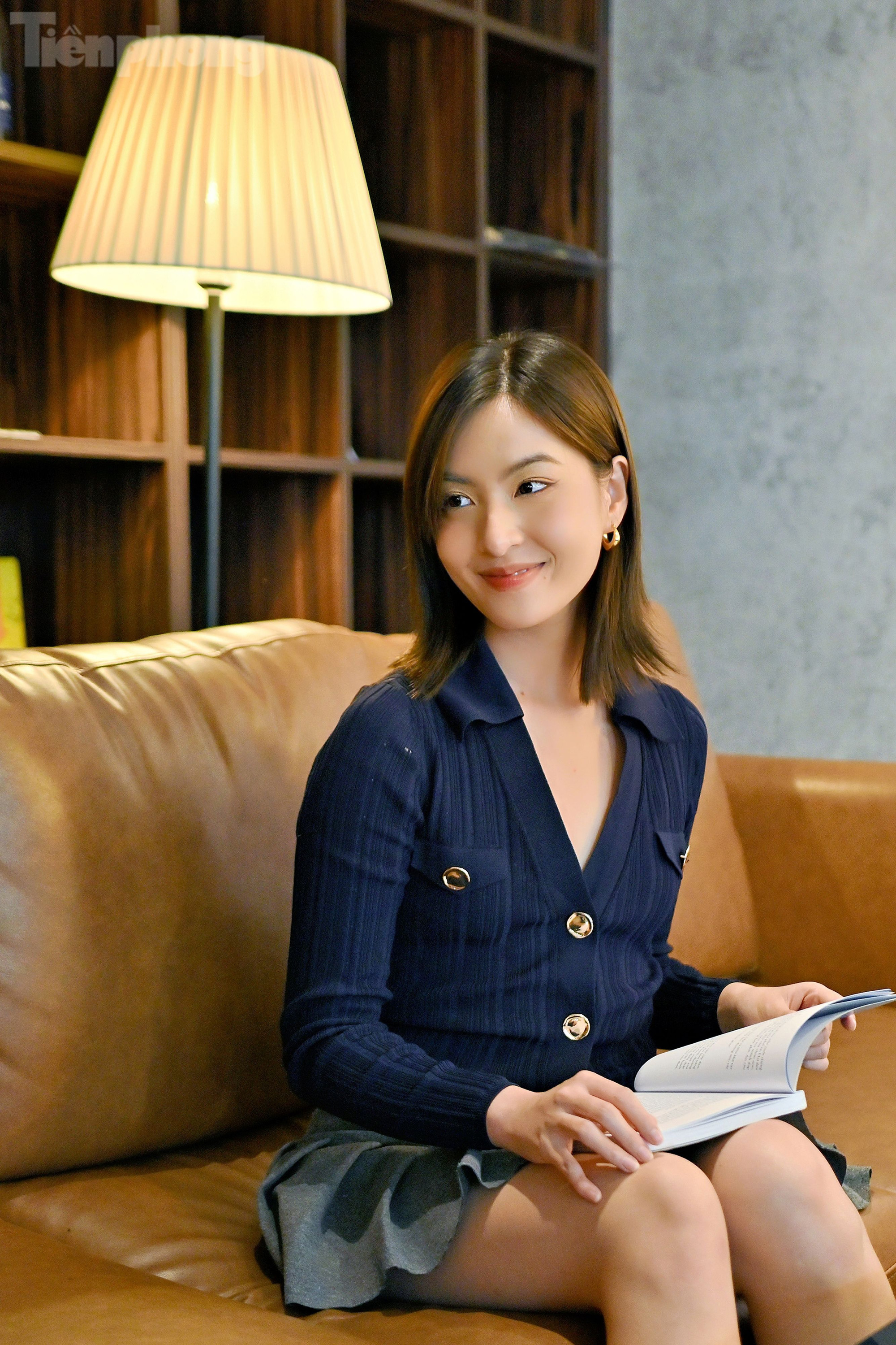 "Hot girl IELTS" không nghĩ bản thân là "con nhà người ta". Ảnh: Hoàng Nam. "Hot girl IELTS" không nghĩ bản thân là "con nhà người ta". Ảnh: Hoàng Nam.