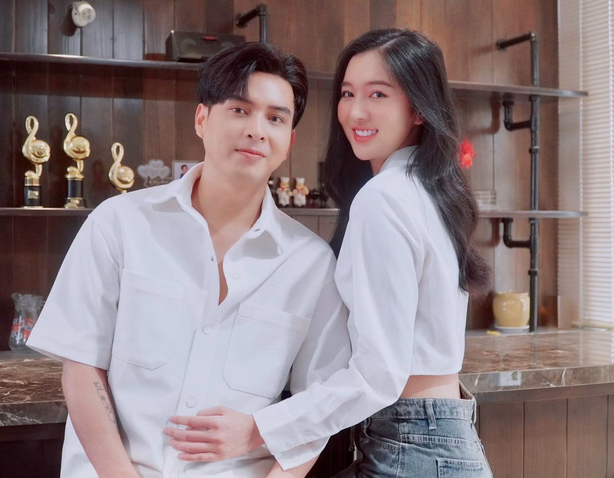 Nhiều nghệ sĩ "dọn đường" cho sản phẩm mới bằng cách "đào" lại mâu thuẫn, công bố tin tình ái... Ảnh: MXH. Nhiều nghệ sĩ "dọn đường" cho sản phẩm mới bằng cách "đào" lại mâu thuẫn, công bố tin tình ái... Ảnh: MXH.