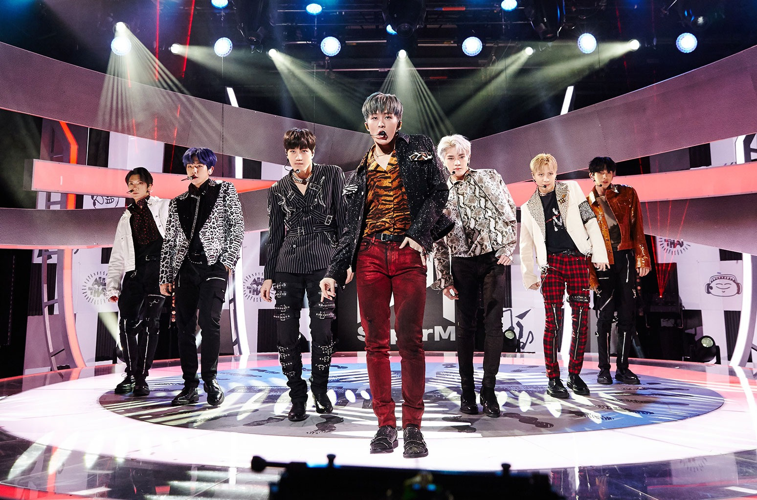 SuperM là minh chứng cho tham vọng Mỹ tiến nhưng thất bại của SM. SuperM là minh chứng cho tham vọng Mỹ tiến nhưng thất bại của SM.