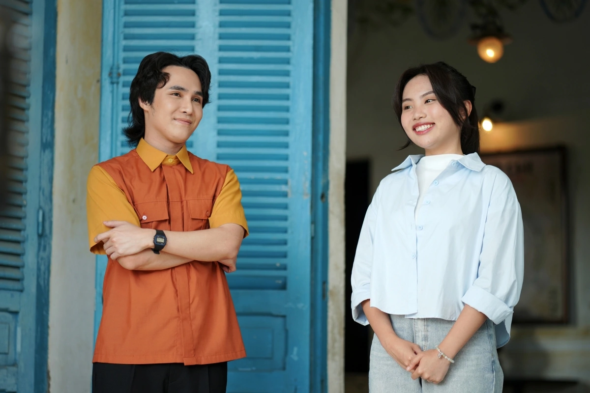 Phương Mỹ Chi gây bất ngờ với vai nữ chính trong phim điện ảnh đầu tiên tham gia - Nhà gia tiên. Phương Mỹ Chi gây bất ngờ với vai nữ chính trong phim điện ảnh đầu tiên tham gia - Nhà gia tiên.