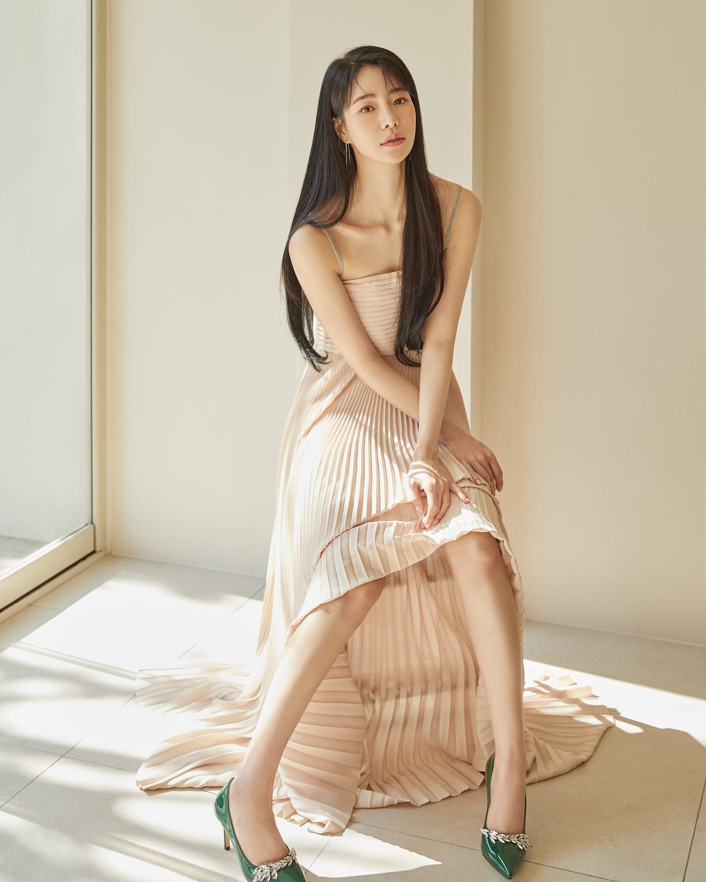 Ji Yeon từng thủ vai thủ lĩnh lính đánh thuê Seoul trong Money Heist Korea.