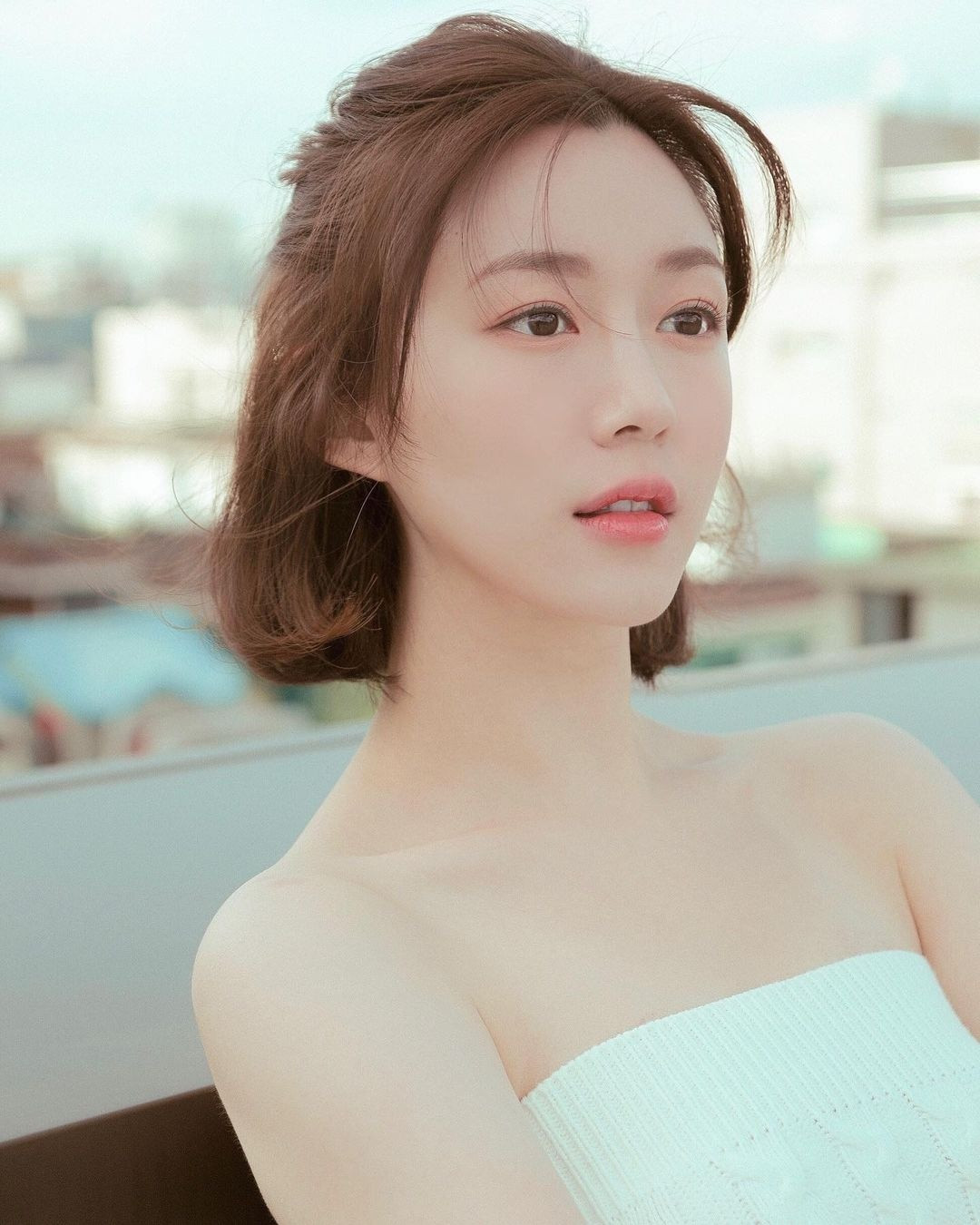 Mối quan hệ của Lee Seung Gi và Lee Da In bị chỉ trích. Mối quan hệ của Lee Seung Gi và Lee Da In bị chỉ trích.