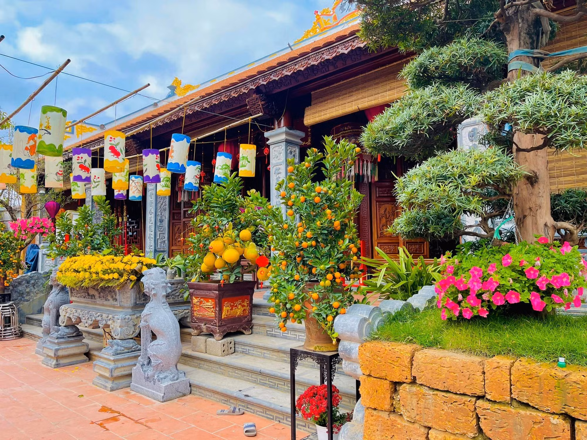 Ngôi nhà ở ngoại thành Hà Nội của nghệ sĩ Vượng Râu. Ảnh: NVCC.