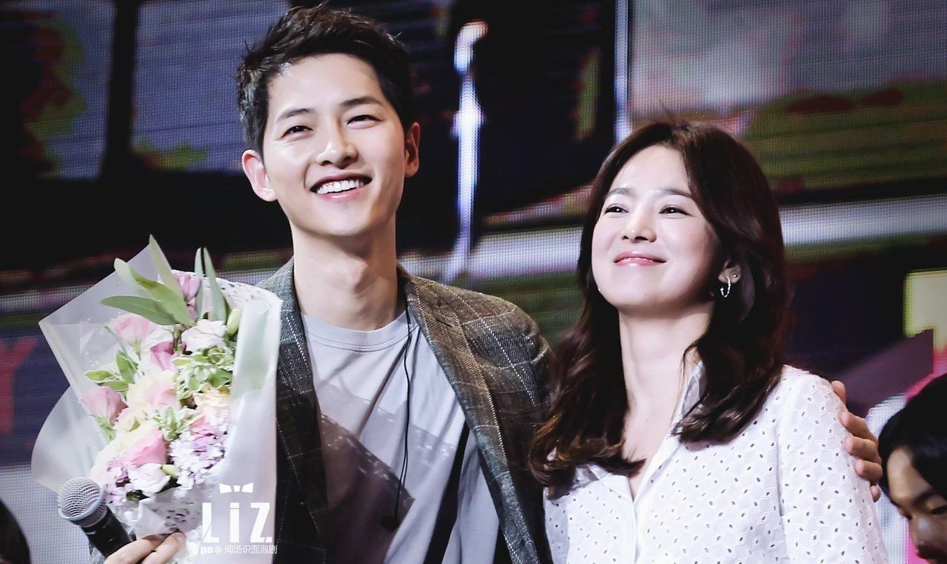 Song Joong Ki và Song Hye Kyo sau 1 năm 8 tháng bên nhau. Song Joong Ki và Song Hye Kyo sau 1 năm 8 tháng bên nhau.