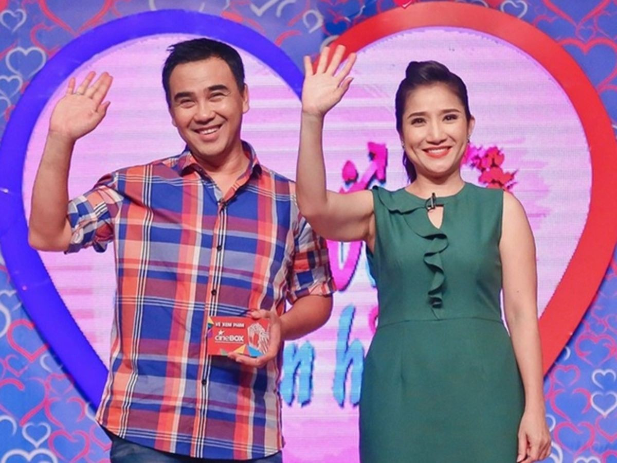 MC Cát Tường bị khán giả chỉ trích vì lôi chuyện cũ với MC Quyền Linh.