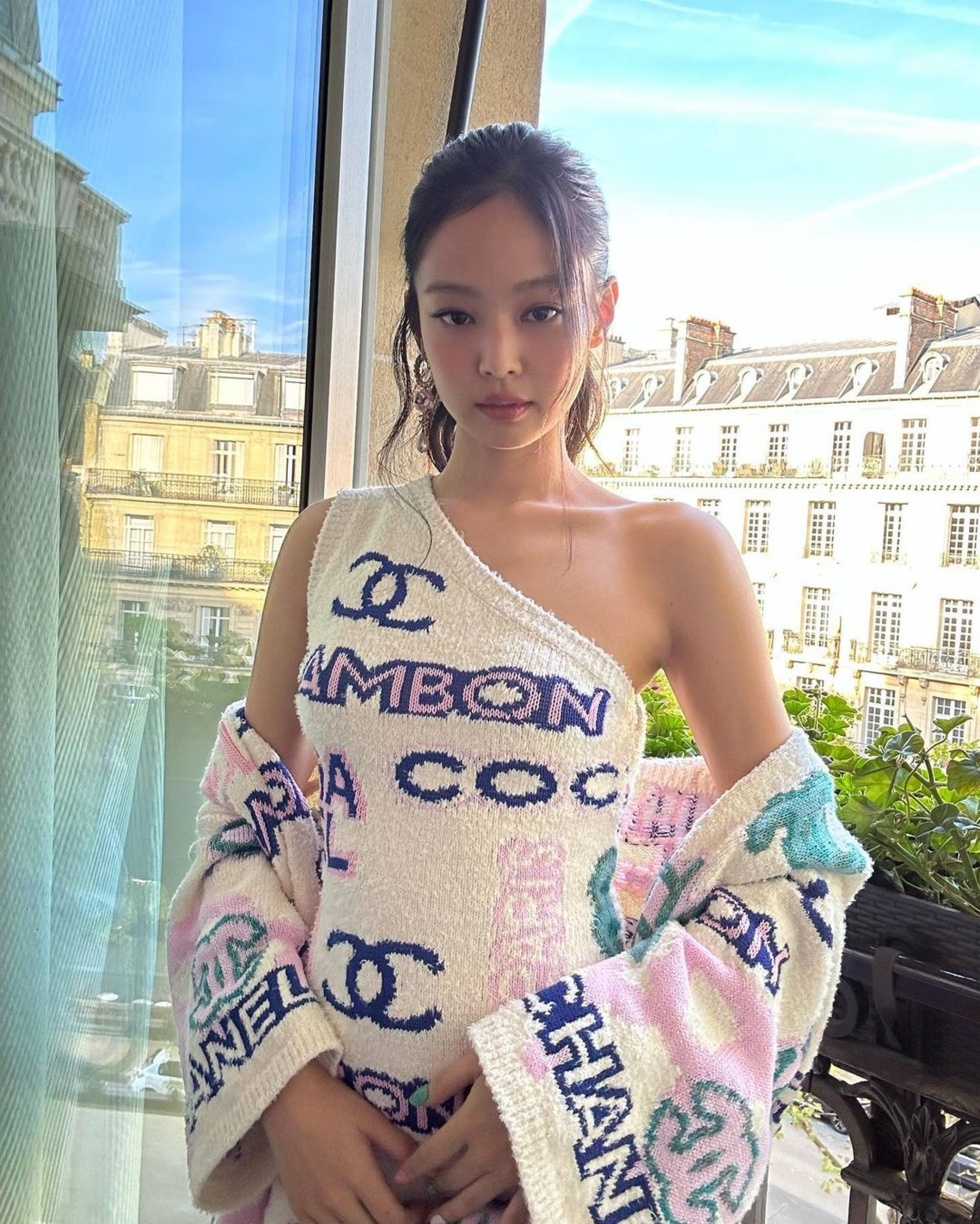 Jennie là ngôi sao được nhiều nhãn hàng săn đón. Ảnh: SCMP. Jennie là ngôi sao được nhiều nhãn hàng săn đón. Ảnh: SCMP.