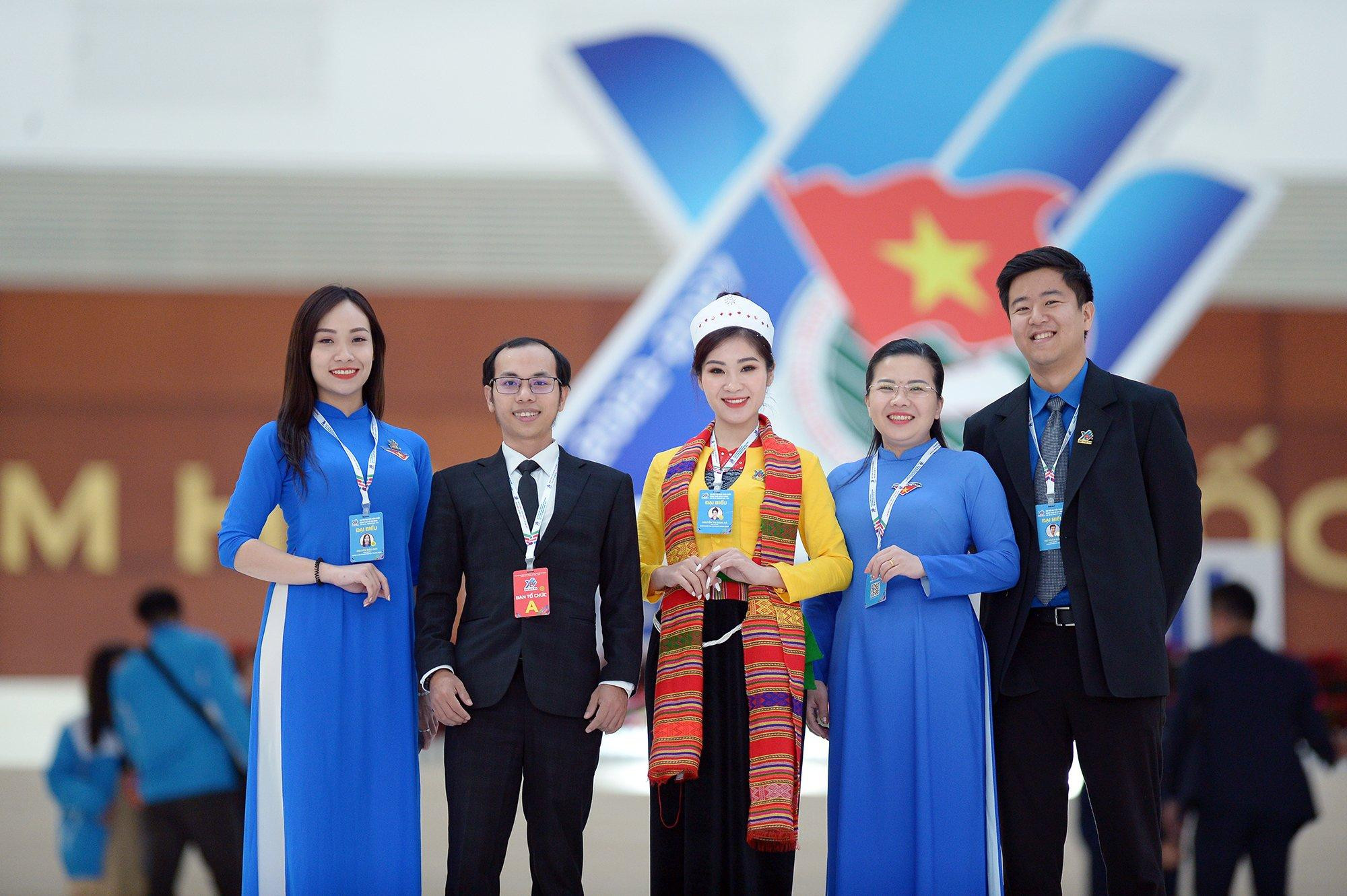 Đoàn viên, thanh niên đã và đang phát huy thế mạnh của sức trẻ, tinh thần xung kích, sáng tạo, tình nguyện xây dựng và bảo vệ Tổ quốc. Ảnh: Dương Triều Đoàn viên, thanh niên đã và đang phát huy thế mạnh của sức trẻ, tinh thần xung kích, sáng tạo, tình nguyện xây dựng và bảo vệ Tổ quốc. Ảnh: Dương Triều