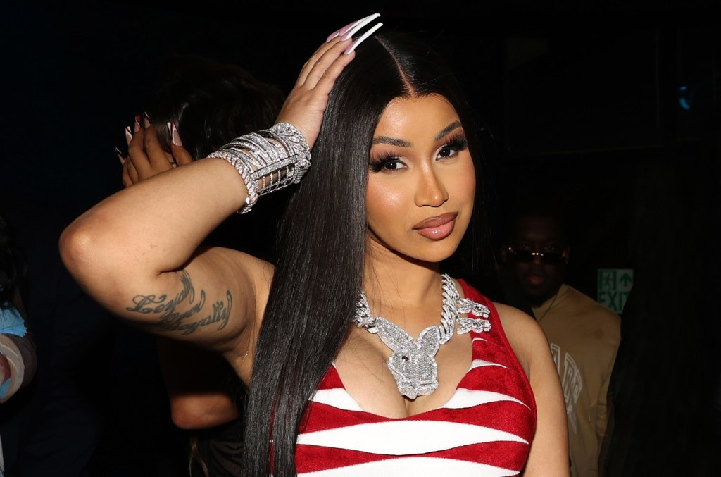 Cardi B chỉ trích những người bầu cho ông Trump | Báo điện tử Tiền Phong