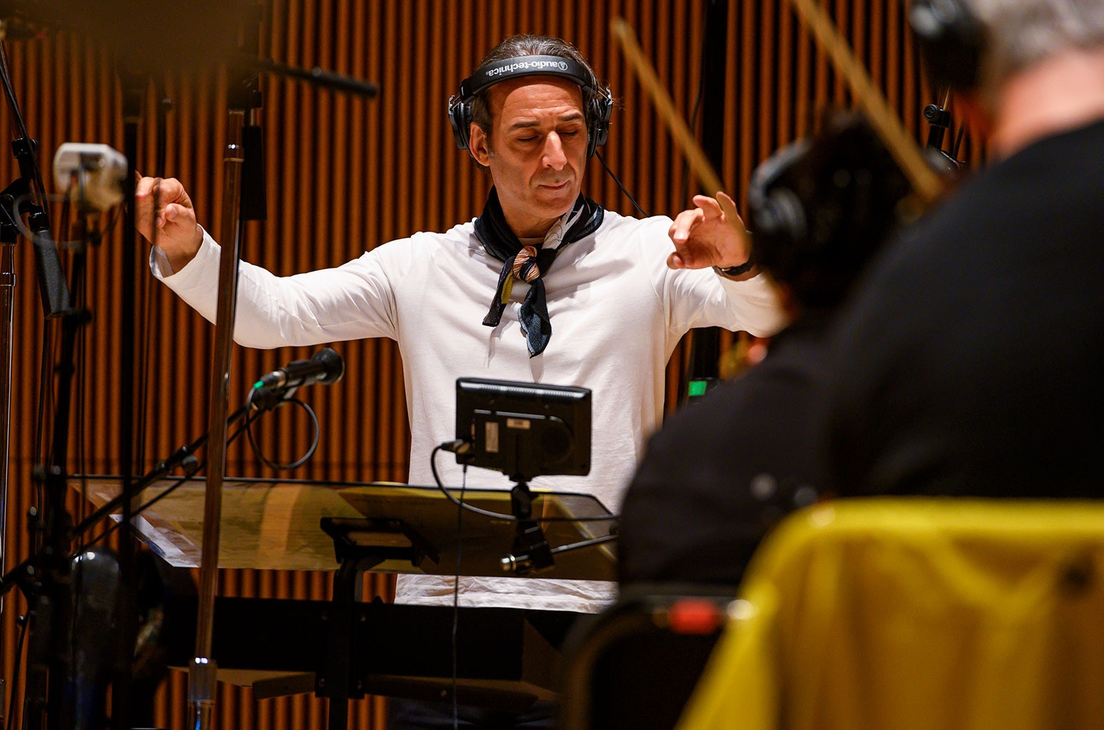 Nhạc sĩ Hans Zimmer (trái) và Alexandre Desplat (phải) là những người Trần Hữu Tuấn Bách ngưỡng mộ. Anh hy vọng ngày càng có nhiều người bước vào ngành làm nhạc phim ở Việt Nam.