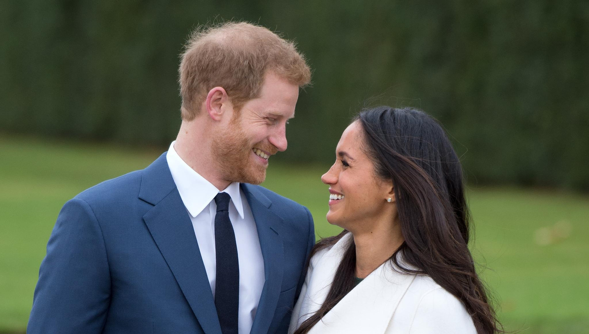 Bức ảnh khiến Harry và Meghan từ bỏ Hoàng gia Anh | Báo điện ...