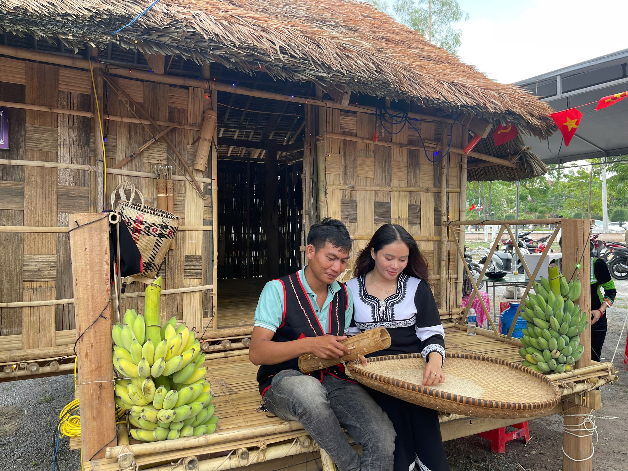 Các mô hình sinh kế của anh Katơr Cu đã góp phần giảm nghèo bền vững cho bà con nơi đây.
