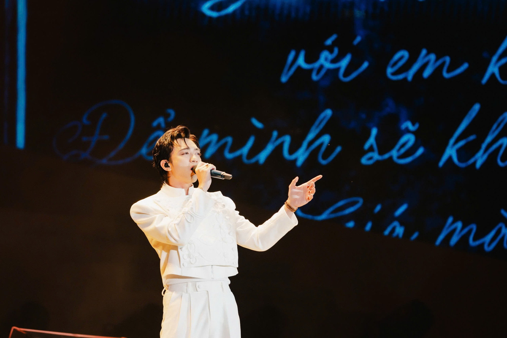 Tại chương trình Anh trai vượt ngàn chông gai 2024, SOOBIN xuất sắc giành giải Anh tài toàn năng (X-Fire) và Anh tài được yêu thích nhất. Tại chương trình Anh trai vượt ngàn chông gai 2024, SOOBIN xuất sắc giành giải Anh tài toàn năng (X-Fire) và Anh tài được yêu thích nhất.