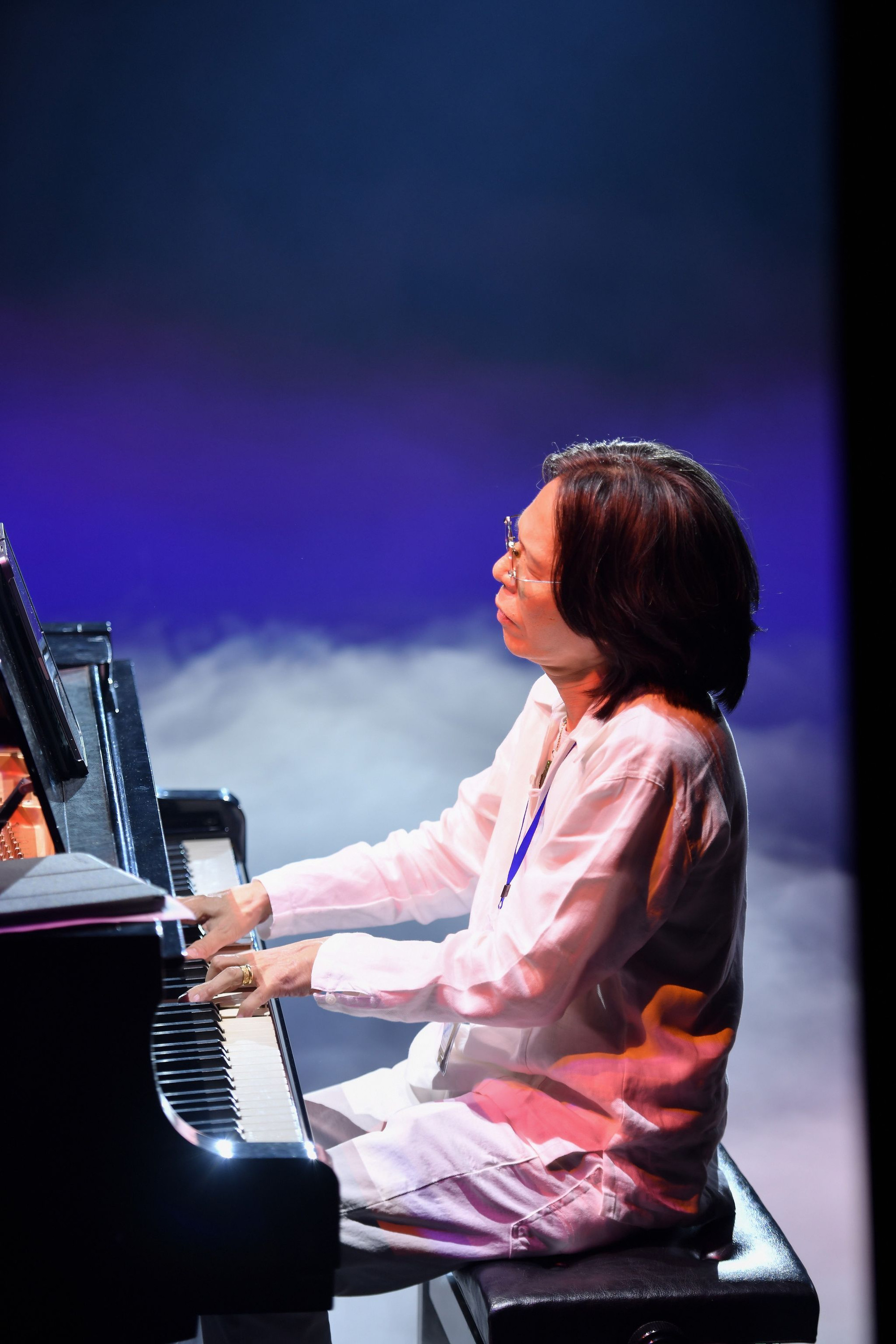 Có lẽ nhạc sĩ Nguyễn Quang nên ra hẳn một đĩa hòa tấu nhạc Trịnh... Có lẽ nhạc sĩ Nguyễn Quang nên ra hẳn một đĩa hòa tấu nhạc Trịnh...