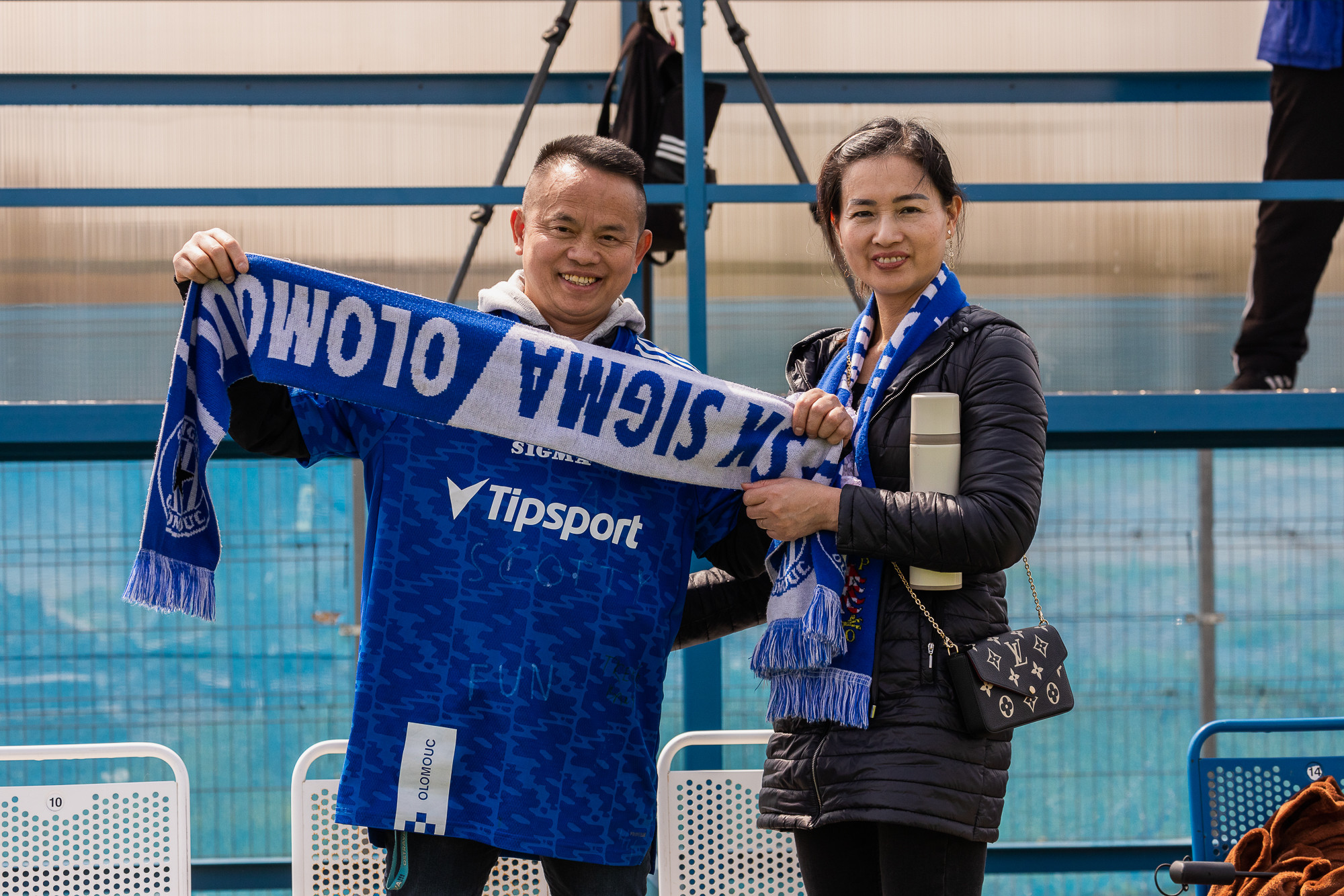 Bố mẹ luôn bên cạnh cổ vũ sự nghiệp của cầu thủ sinh năm 2005. Bố mẹ luôn bên cạnh cổ vũ sự nghiệp của cầu thủ sinh năm 2005.