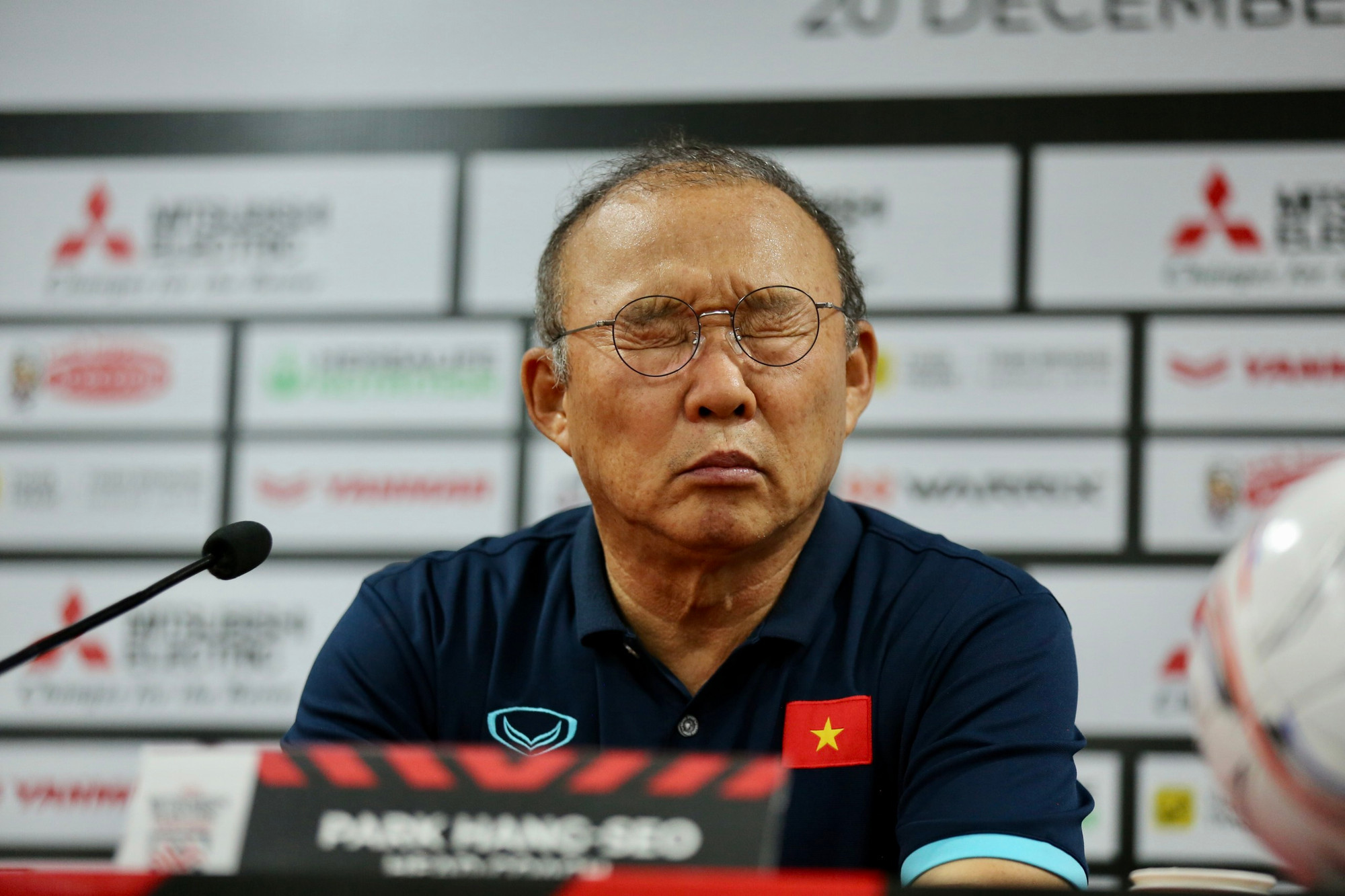 &quot;Chúng ta chỉ cần thắng 1-0 là vô địch. Tôi nghĩ chúng ta không nên bi quan. Bất kỳ đội bóng nào cũng có điểm mạnh, yếu&quot;