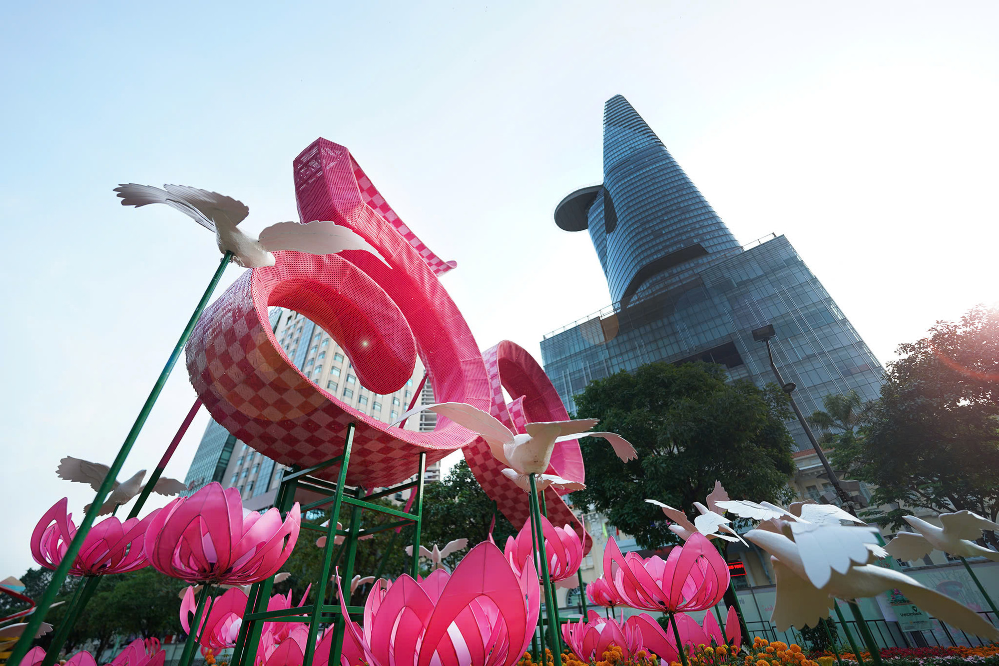 Biểu tượng của Thành phố 50 mùa hoa