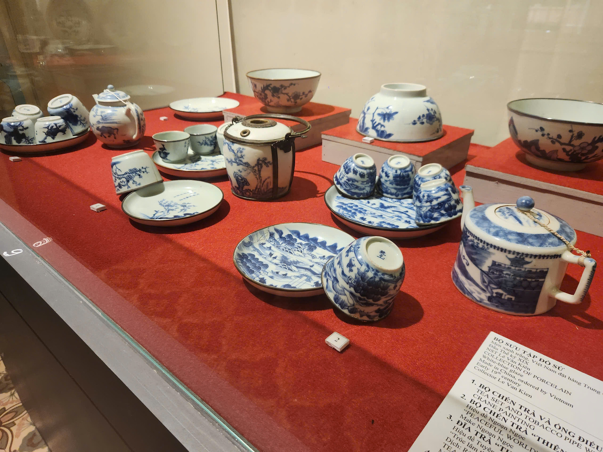 Bộ đồ sứ uống trà