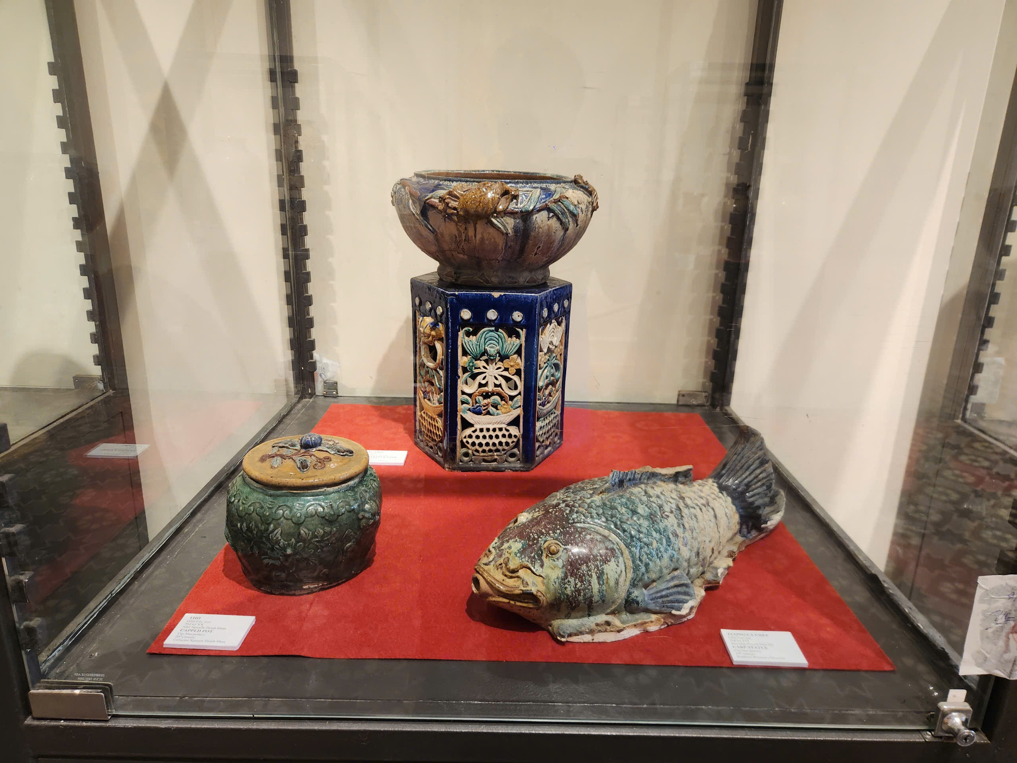 Cá chép, Thố và thau đựng nước bằng đất nung