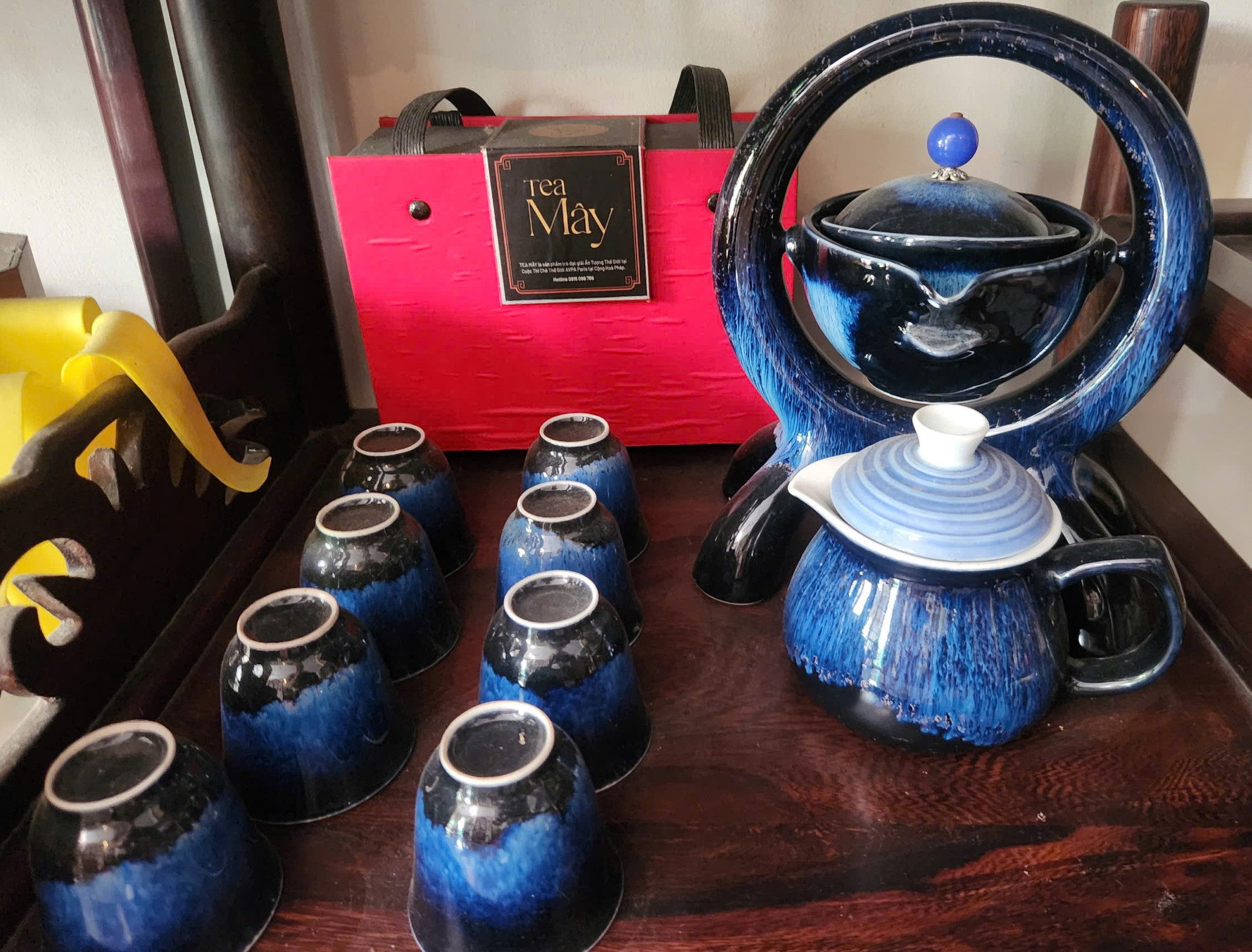 Bộ ấm trà màu ánh màu xanh ngọc bích Bộ ấm trà màu ánh màu xanh ngọc bích