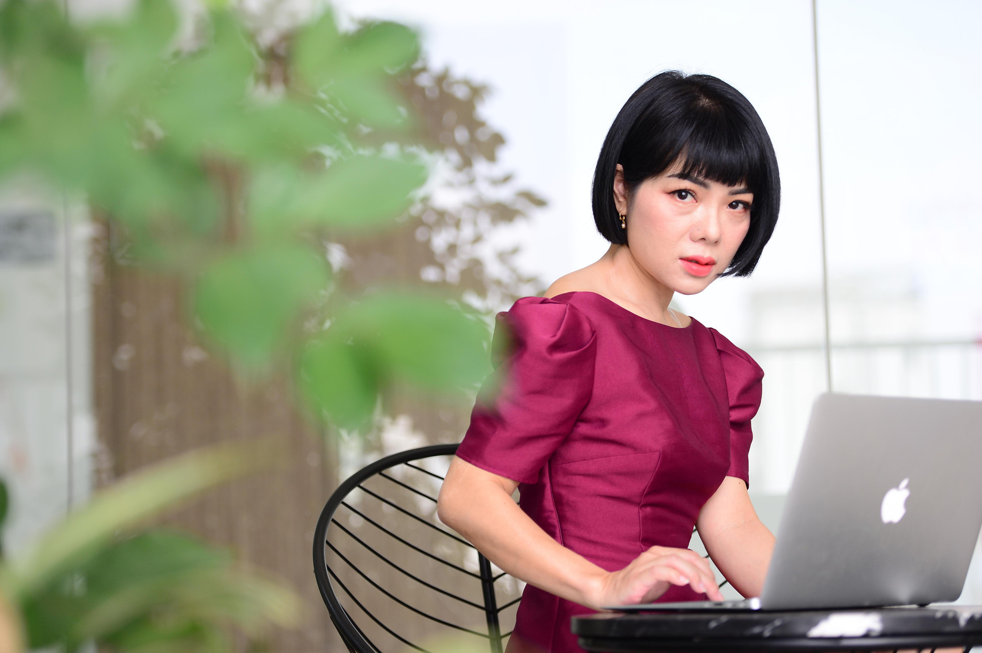 Ở tuổi 47, cô quyết định lên sân khấu để hát. Bạch Dương nhấn mạnh ở bất cứ giai đoạn nào gắn với từng công việc, cô luôn sống trọn vẹn, đam mê và đốt cháy đến tận cùng.