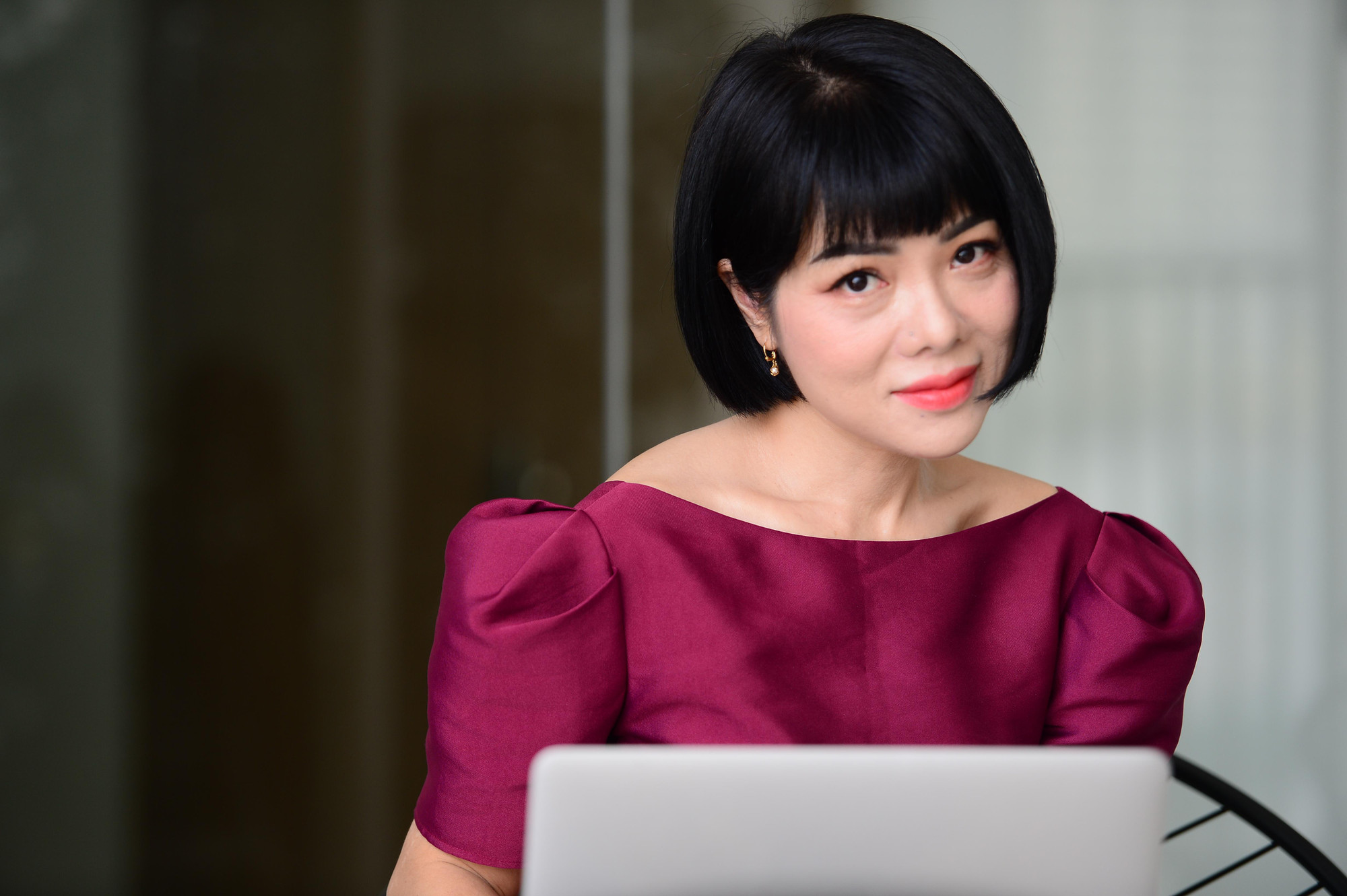 Bạch Dương trúng tuyển vào đài truyền hình năm 1997.