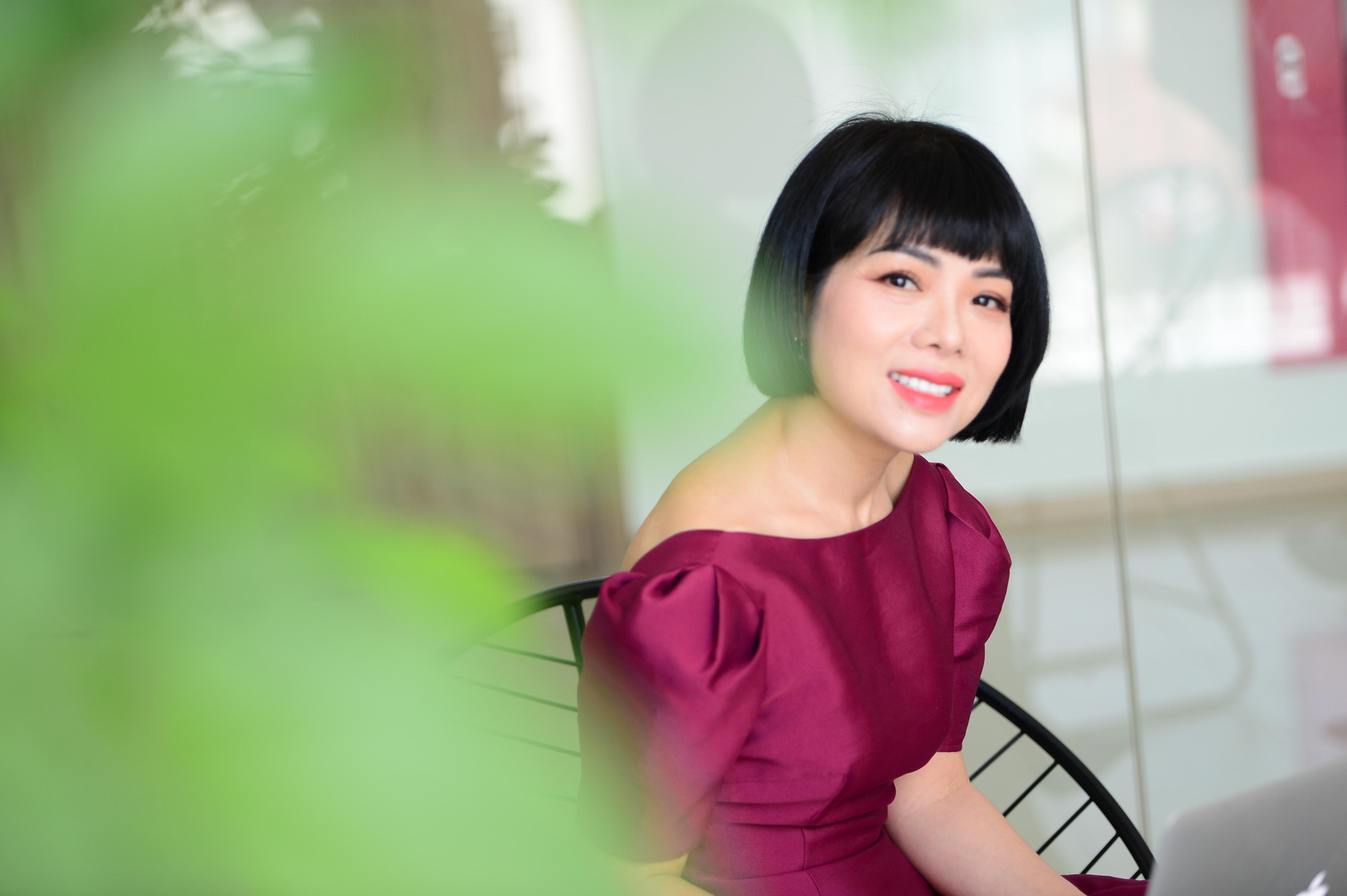 Ở tuổi 47, cô quyết định lên sân khấu để hát. Bạch Dương nhấn mạnh ở bất cứ giai đoạn nào gắn với từng công việc, cô luôn sống trọn vẹn, đam mê và đốt cháy đến tận cùng.