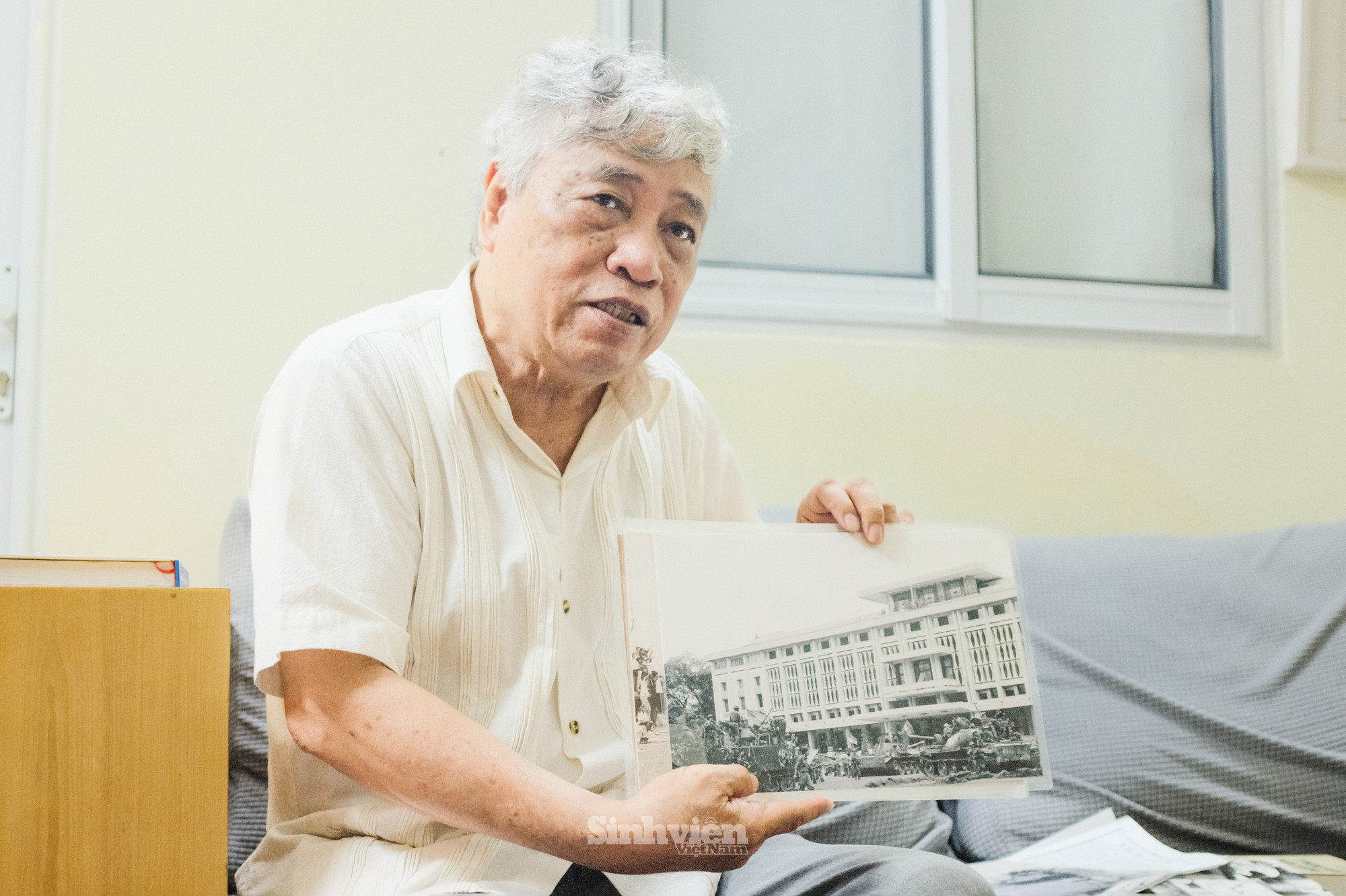 Cựu phóng viên chiến trường giới thiệu những bức ảnh để đời năm 1975.