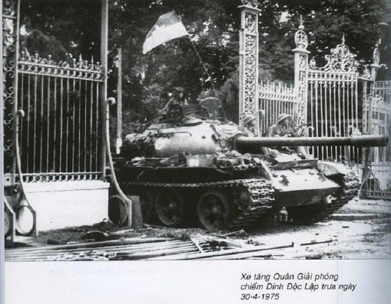 Bức ảnh lịch sử của cựu phóng viên chiến trường Trần Mai Hưởng.