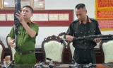 Gần 200 cảnh sát đột kích đường dây sản xuất, mua bán súng quân dụng 