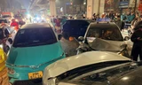 Hà Nội: Nữ tài xế ô tô đi ngược chiều gây tai nạn liên hoàn