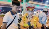 Hà Nội: Uống bia mừng bạn ra viện, nam tài xế bị CSGT xử phạt