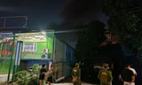 Hà Nội: Cháy lớn tại nhà xưởng trên đường Nguyễn Khoái 
