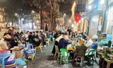 Vỉa hè Hà Nội: Ngày thông thoáng, đêm thành 'phố nhậu'