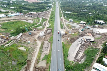 Cao tốc Cao Lãnh - An Hữu chưa làm xong, vì sao Đồng Tháp đề xuất mở rộng?
