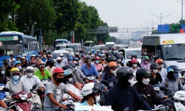 Ngán ngẩm cảnh vượt ùn tắc mỗi sáng đi làm qua cửa ngõ Tây Bắc vào trung tâm TPHCM