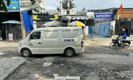 Đường 'đau khổ' vừa đi vừa sợ ở TPHCM